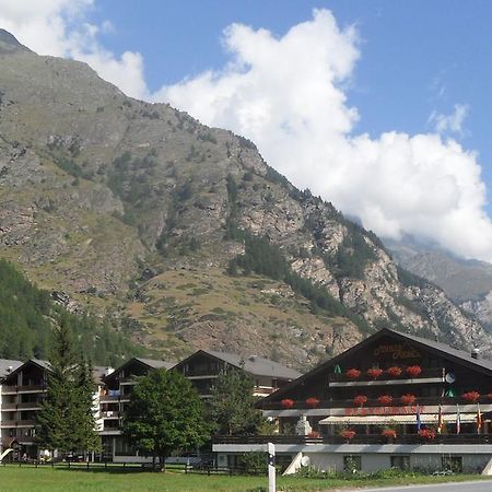 Appartements Monte Rosa Tasch Bagian luar foto