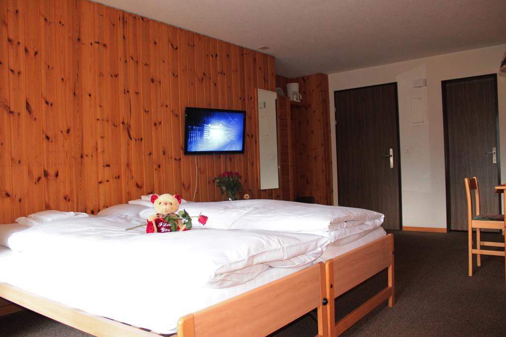 Appartements Monte Rosa Tasch Bagian luar foto