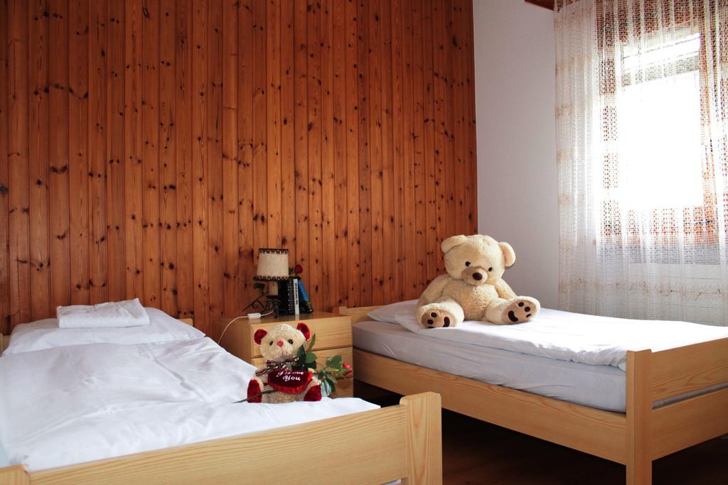 Appartements Monte Rosa Tasch Bagian luar foto